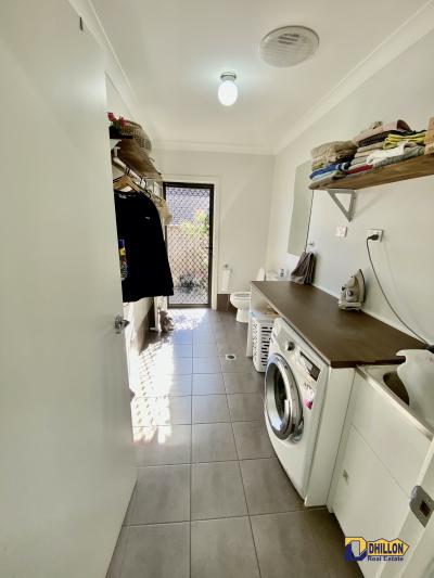 Modern Living - Immaculate Home in Minto