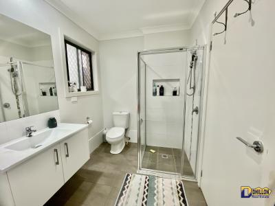 Modern Living - Immaculate Home in Minto