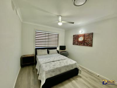 Modern Living - Immaculate Home in Minto