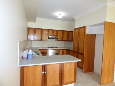 Immaculate Family Home - Close to Station