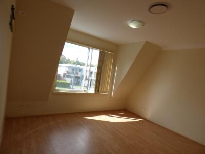 Immaculate Family Home - Close to Station