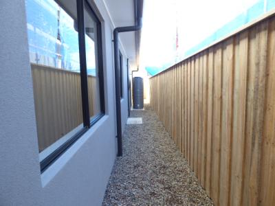 Modern Family home in MOOREBANK
