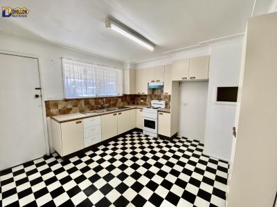 Family Home in Selective School Zone Area